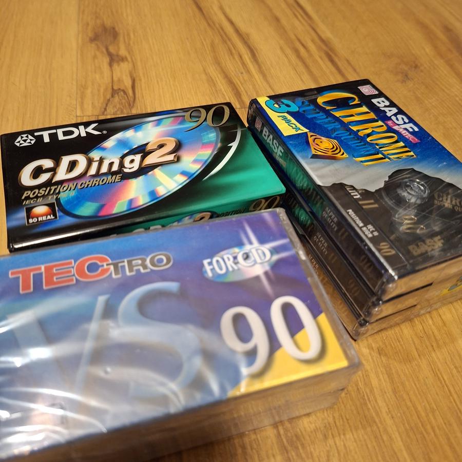 Originalverpackte 90min Audioleerkassetten von BASF, TDK und Tectro.